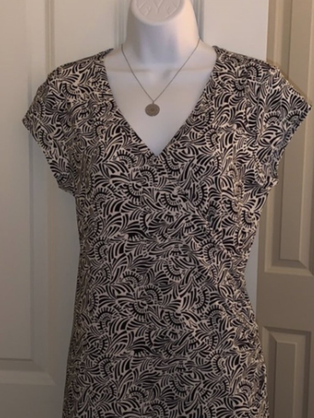 EUC Athleta Nectar Wrap Dress Size Large - Picture 8 of 8